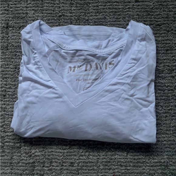 Mr. Davis Men’s Traditional Cut V-Neck Undershirt in Bamboo Viscose - Size L - Picture 2 of 3